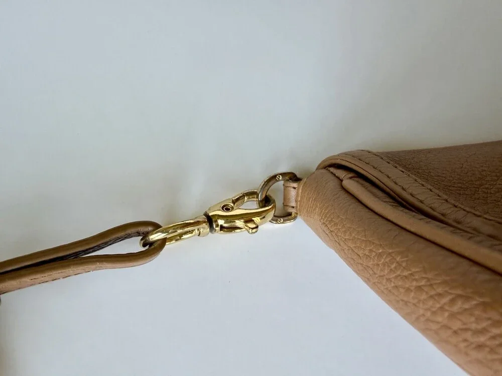 Tory Burch Amanda Crossbody Bag Tan Pebbled Leather Logo Gold Hardware